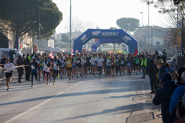 Partenza da Umbriafiere - Invernalissima Mezza Maratona Umbria Partenza dei maratoneti da Umbriafiere - Percorso Invernalissima Mezza Maratona Umbria
