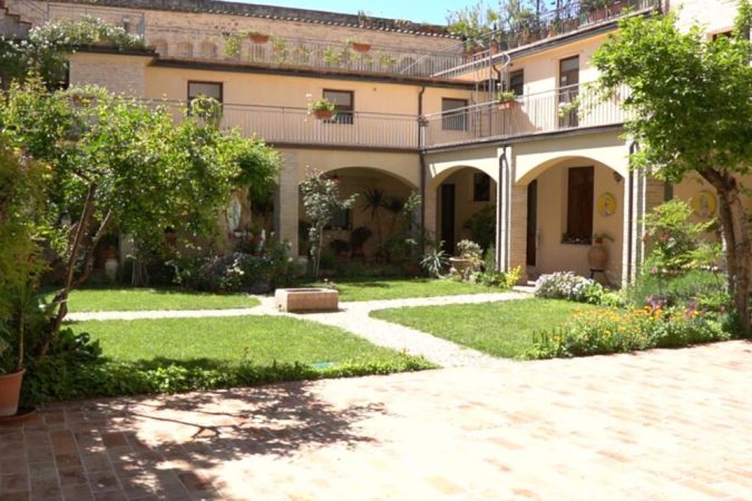 Monastero di Sant'Anna Bastia Umbra | Ospitalità Invernalissima